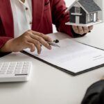 Cómo reclamar al casero por daños en el piso de alquiler: pasos y derechos